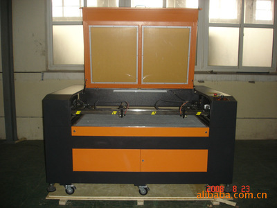 專業(yè)品質(zhì)，值得信賴——上海創(chuàng)鳴激光設(shè)備廠廣告與激光雕刻機供應(yīng)